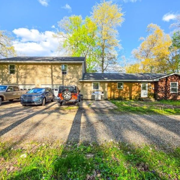 257 Edgewood Dr<br>Quincy, MI 49082
